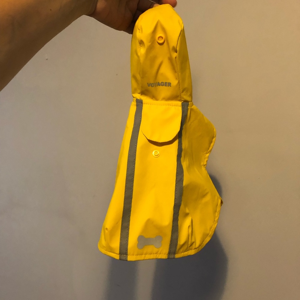 Voyager dog raincoat, never used, size small